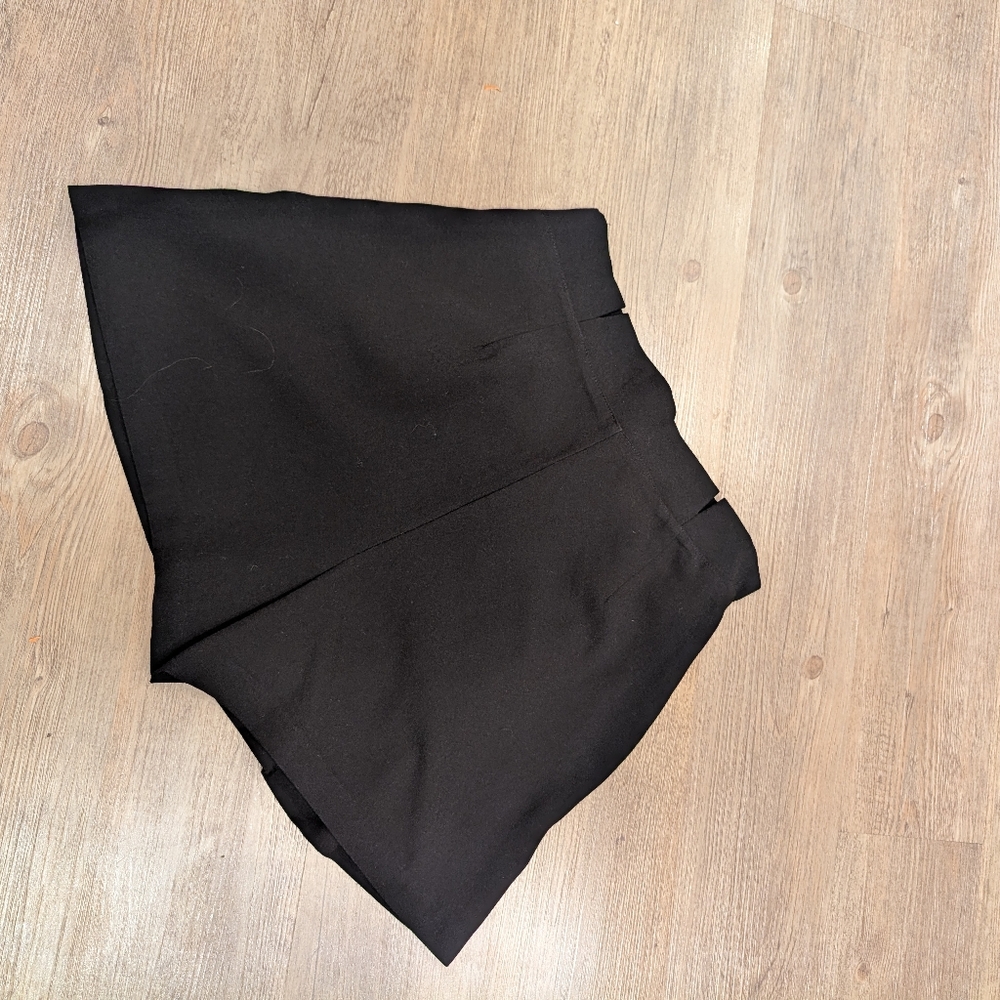 Stradivarius Black High Waisted Dress Shorts - Picture 9 of 10